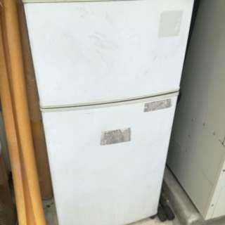 ジャンク品　小型冷蔵庫