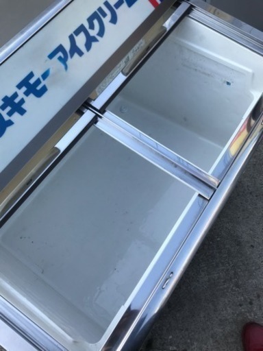 サンヨー 冷凍ショーケース 160L SCR-090G