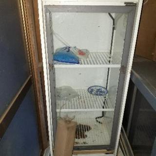 業務用冷蔵庫？