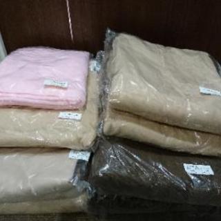 ポカポカ毛布&綿入り敷きパッド(未使用品)