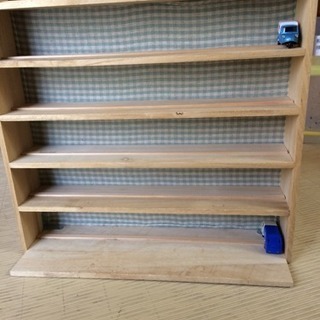トミカ収納棚 Diy ぴよぴよ 新瀬戸のキッズ用品 ベッド 家具 の中古あげます 譲ります ジモティーで不用品の処分