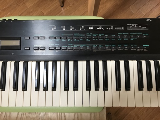 YAMAHA V2 シンセ　FMシンセサイザーの進化したサウンド　通常動作　＋　電池交換済み YAMAHA V2 シンセ FMシンセサイザーの進化したサウンド 通常動作 ＋