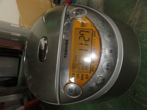 西９４１　東芝　炊飯器　３．５合炊き　２０１５年製　RC-6XH