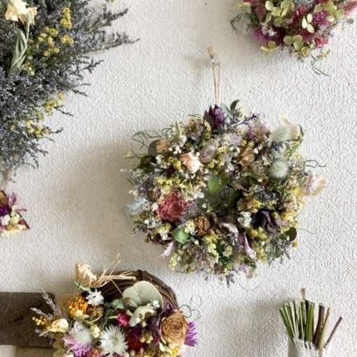 受注制作春の小花のナチュラルリース