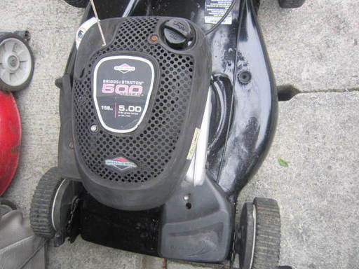 自走式芝刈り機バケット付き5.75馬力マーレー