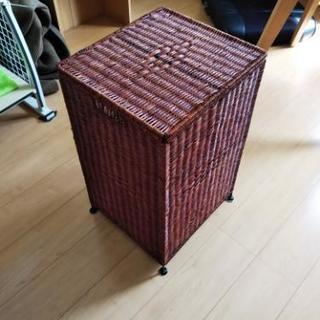 藤製のボックス