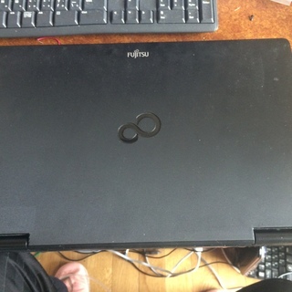予約入りました。富士通 LIFEBOOK E741/D Intel Core-i5 美品です