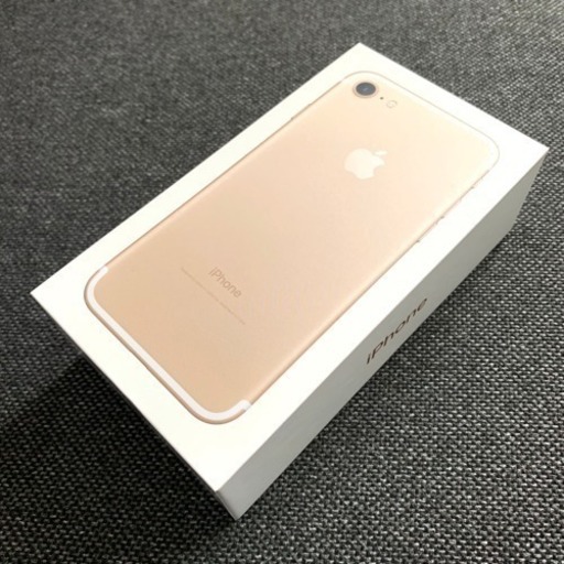 ピカピカ新品未使用 docomo SIMフリー iPhone7 32GB ゴールド