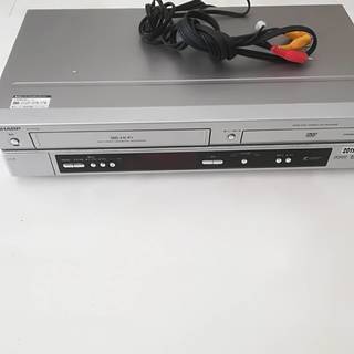  DVD、VHSビデオデッキ一体型プレーヤー（SHARP）