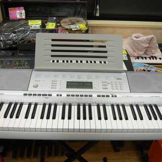 CASIO ベーシックキーボード　電子ピアノ　ピアノ CTK-4...