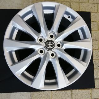 2019年4月カムリ仕様アルミホイール4本