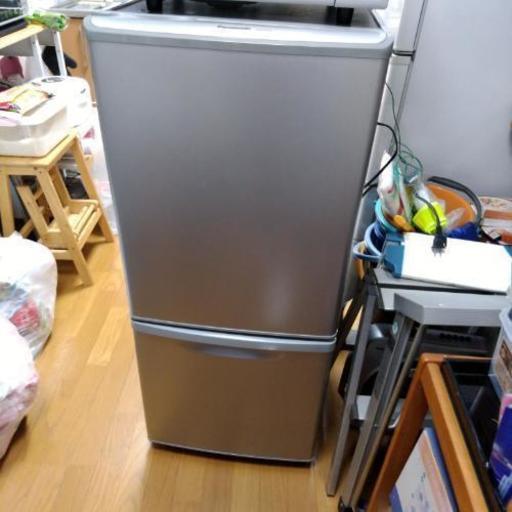 冷蔵庫　パナソニック製　NR-B143W