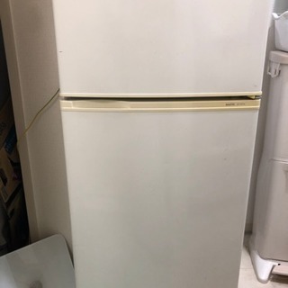 [成約済]冷蔵庫です！ SANYO SR-YM110