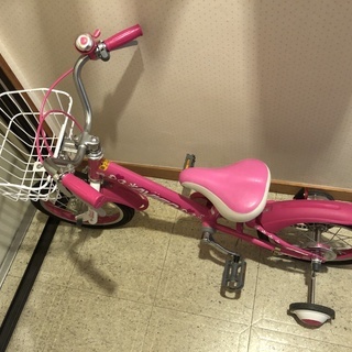 女の子向け14インチ補助輪付き自転車