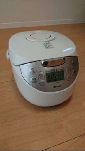 ☆ TOSHIBA 炊飯器 5合炊き☆説明書付き