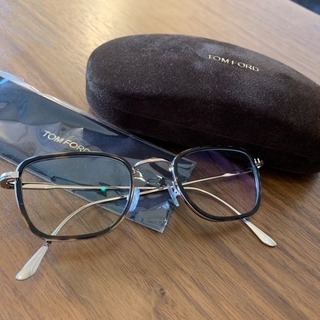 【美品】【ケース付き】TOM FORD(トムフォード) TF5522 052の画像