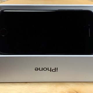  iPhone 7 Black 256GB SIMフリー 中古美品