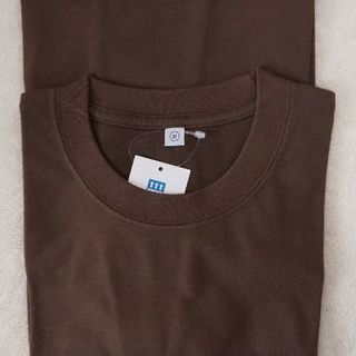 【値下げ】未使用 UNIQLO Tシャツ  メンズMサイズ　(レ...
