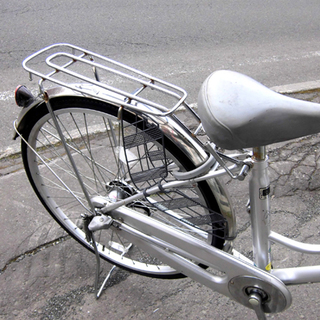 札幌 自転車 26インチ 3段変速 ママチャリ シティサイクル シルバー/銀 オートライト 荷台付き