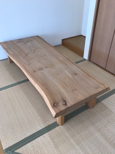 1枚板   シンプルなデザインの座卓です( ◠‿◠ )