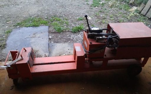 薪割り機