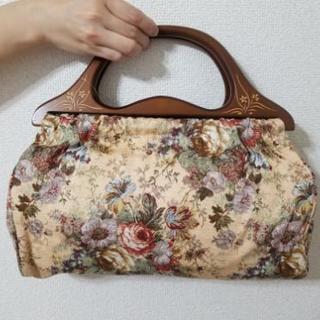 【新品】レトロ花柄・木製持ち手バッグ