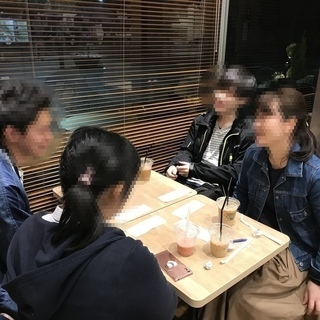 北九州のカフェで、初心者向けの【英語力を鍛える簡単なゲーム】をします。