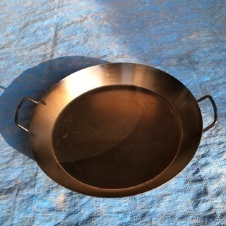 バーベキュー用の鉄鍋