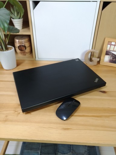高性能corei3のレノボ★　高級感のあるミッドナイト・ブラック☆　最新Windows10♪　メモリ4GB♪　Lenovo　レノボ　ThinkPad　64Bit　黒　15.6インチ　マウス付き 　ノートパソコン　無線LAN　Wi-Fi対応 　DVDドライブ