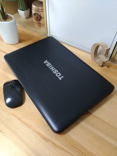 メモリ6Gの高性能dynabook♪　とても美品☆　最新Windows10！　大容量320G！　高速デュアルコア　メモリ4G　東芝　dynabook　Satellite　大画面　最新Windows10　64Bit　シルバー　高級感　15.6インチ　美品　テンキー＆マウス付き 　ノートパソコン　無線LAN　Wi-Fi対応