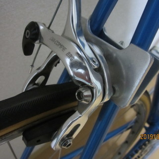 競輪用自転車（前後ブレーキ付き）