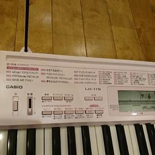 電子ピアノ