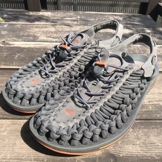 （商談中）KEEN キーン ユニーク フラットコード 26cm