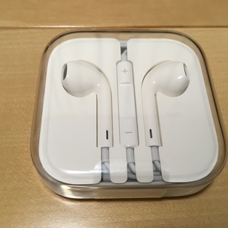 au iPhone6 64GB スペースグレイ バッテリー最大容量100% 純正イヤホン付属