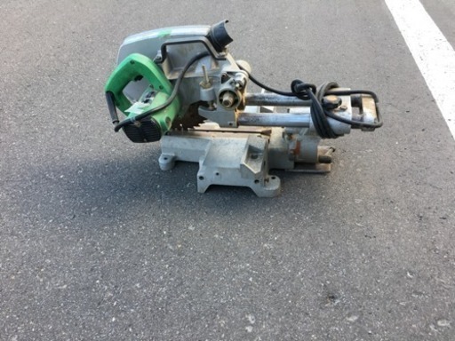 日立 卓上スライド 丸ノコ C8F 216mm 丸のこ、クロスカットソー 動作