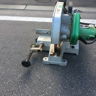 日立 卓上スライド 丸ノコ C8F 216mm 丸のこ、クロスカットソー 動作