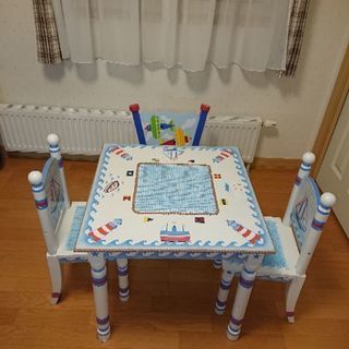 子ども用テーブル・椅子セット