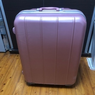 大型スーツケース(ハードタイプ)