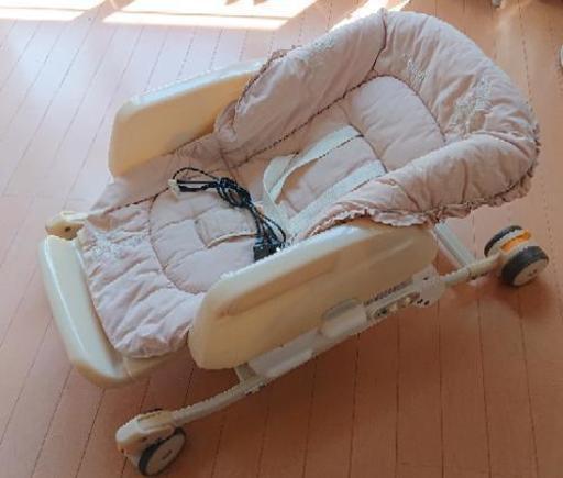 オートスイングメロディベッド\u0026歩行器