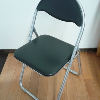 パイプ椅子　1脚