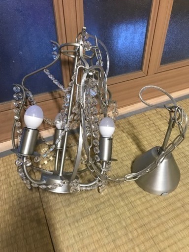 シャンデリア