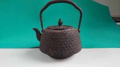 南部鉄器 岩鋳製 中古鉄瓶お売りします。