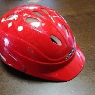 子供用ヘルメット　赤色