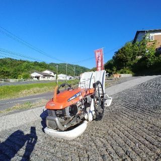 只今予約が入りました。値下げしました。クボタ田植え機　歩行型　「...