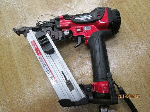 マキタ　高圧　ブラッドネイル　AF530H