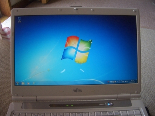 Windows7 　ノートパソコン　FMV-BIBLO NF/E55　すぐに使用できます