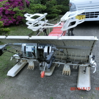 クボタ4条植歩行田植え機