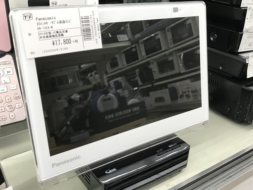 Panasonic　10インチ液晶テレビ　UN-10E8-W　2018年製