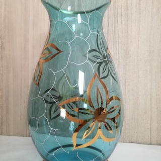 チェコ製　ボヘミア　カリガラス　花瓶（水色・中）