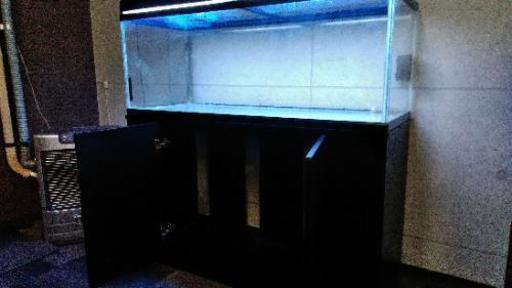 引き取り限定】大型水槽、キャビネット、ライトセット
